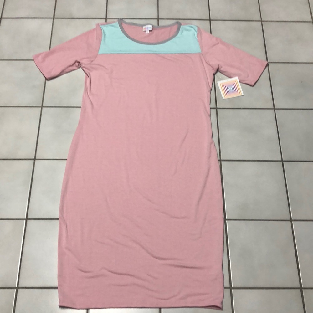 NWT Lularoe Julia (pink)